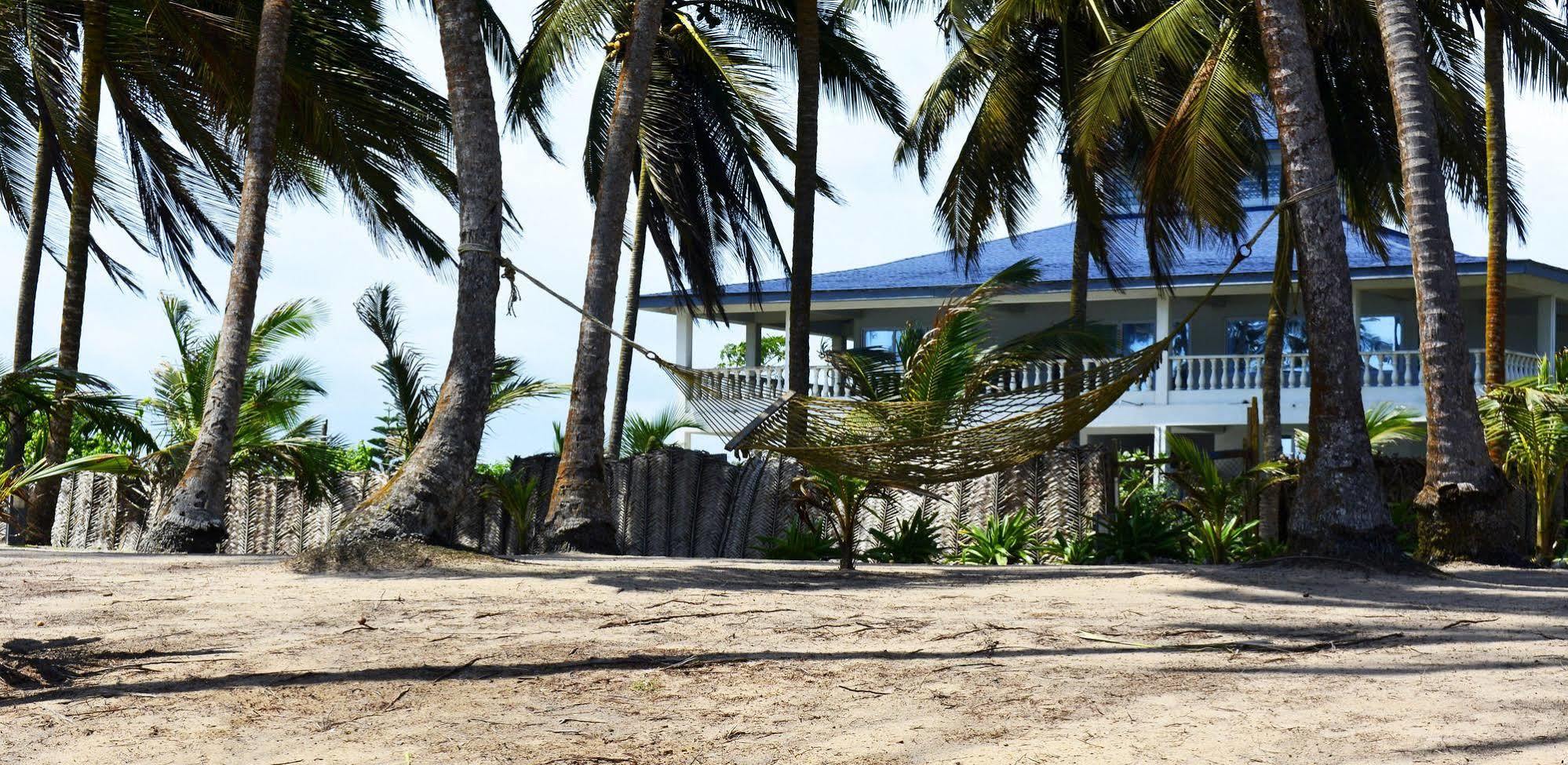 Blue Diamond Beach Resort Apam Exterior photo